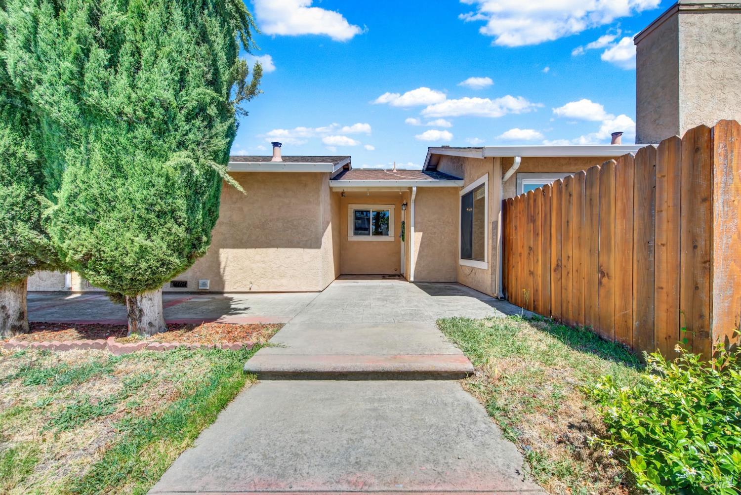 903 Daniel Street Fairfield CA 94533