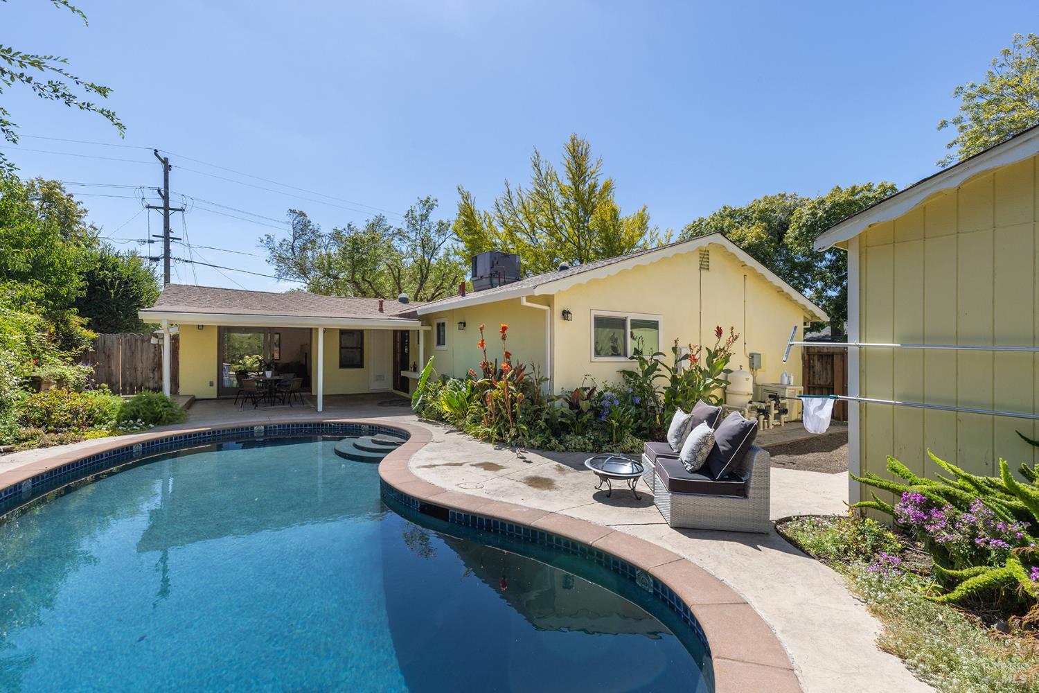 3596 Idlewild Avenue Napa CA 94558