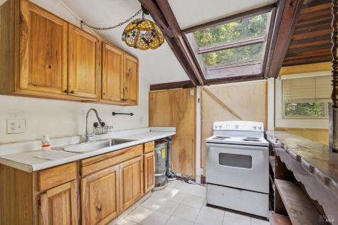 11241 Vellutini Road Forestville CA 95436