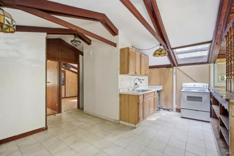 11241 Vellutini Road Forestville CA 95436