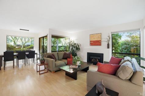 1325 Crofton Court Healdsburg CA 95448