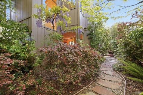 1325 Crofton Court Healdsburg CA 95448