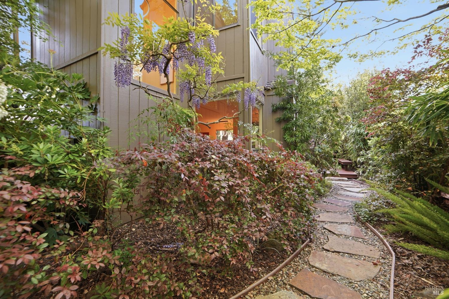 1325 Crofton Court Healdsburg CA 95448