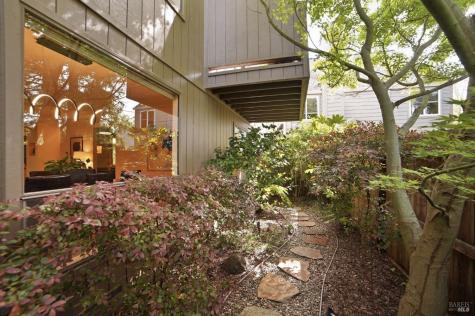 1325 Crofton Court Healdsburg CA 95448