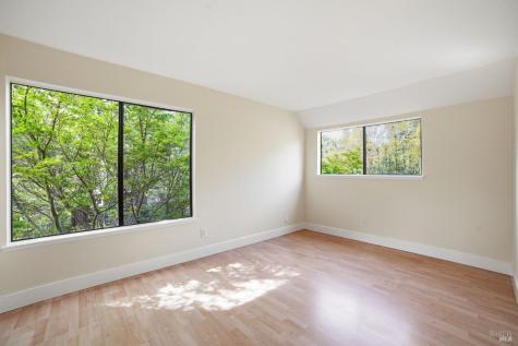 1325 Crofton Court Healdsburg CA 95448