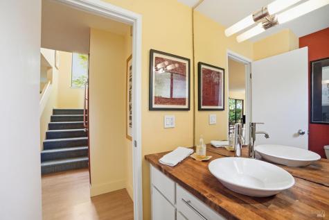 1325 Crofton Court Healdsburg CA 95448