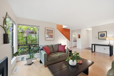 1325 Crofton Court Healdsburg CA 95448