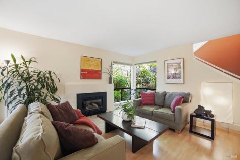 1325 Crofton Court Healdsburg CA 95448