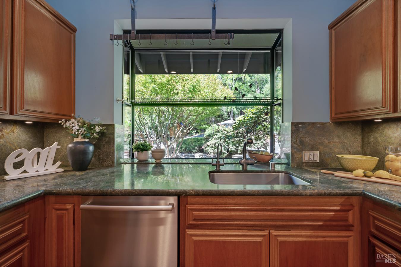 12300 Elliott Lane Sebastopol CA 95472