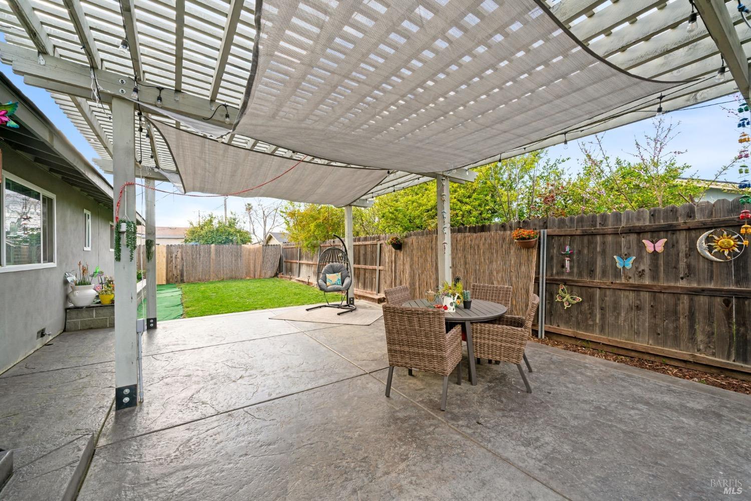 610 Sierra Drive Dixon CA 95620