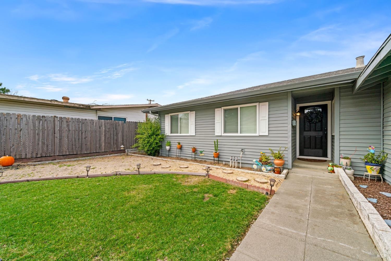610 Sierra Drive Dixon CA 95620