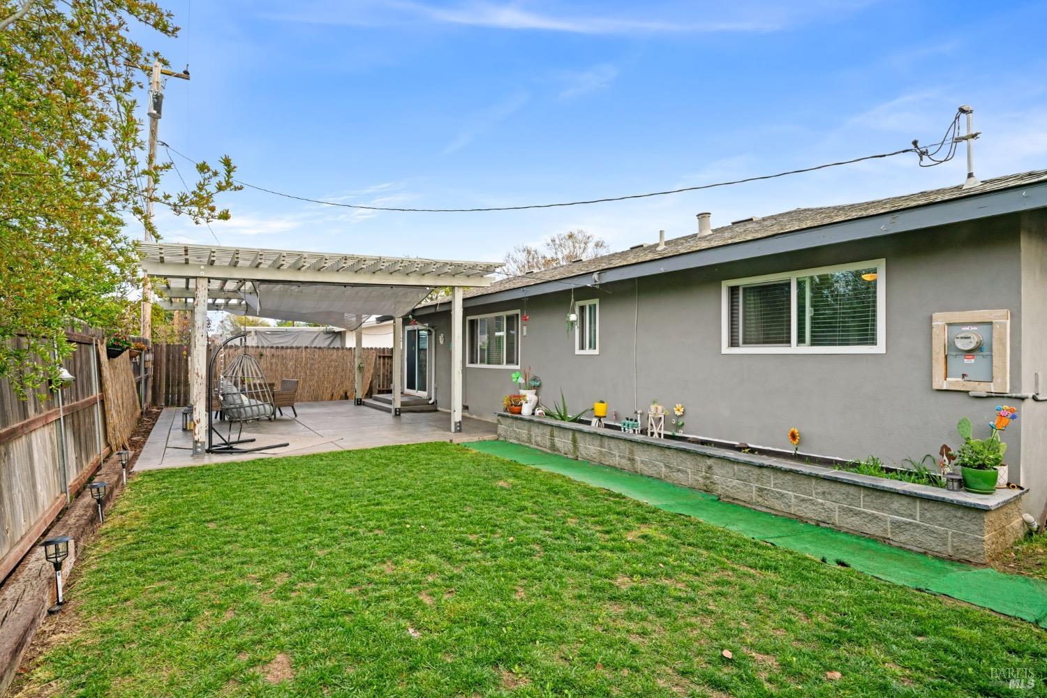 610 Sierra Drive Dixon CA 95620