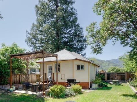 113 Leslie Street Ukiah CA 95482