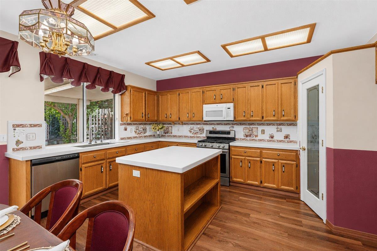 1642 Poppy Circle Rocklin CA 95765