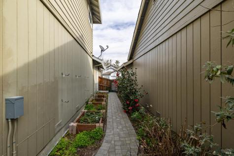 172 S Temelec Circle Sonoma CA 95476