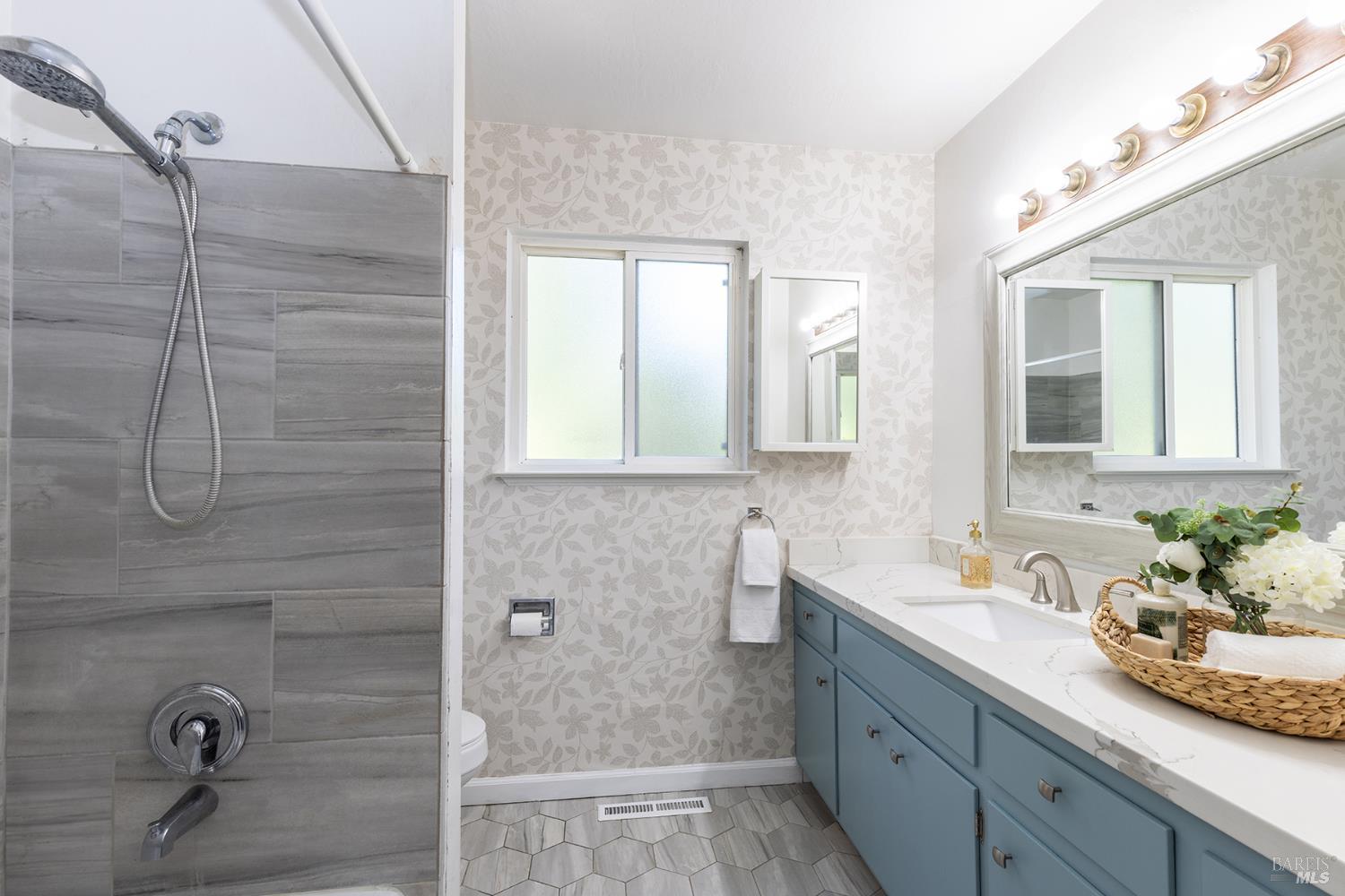 2827 Marlow Road Santa Rosa CA 95403