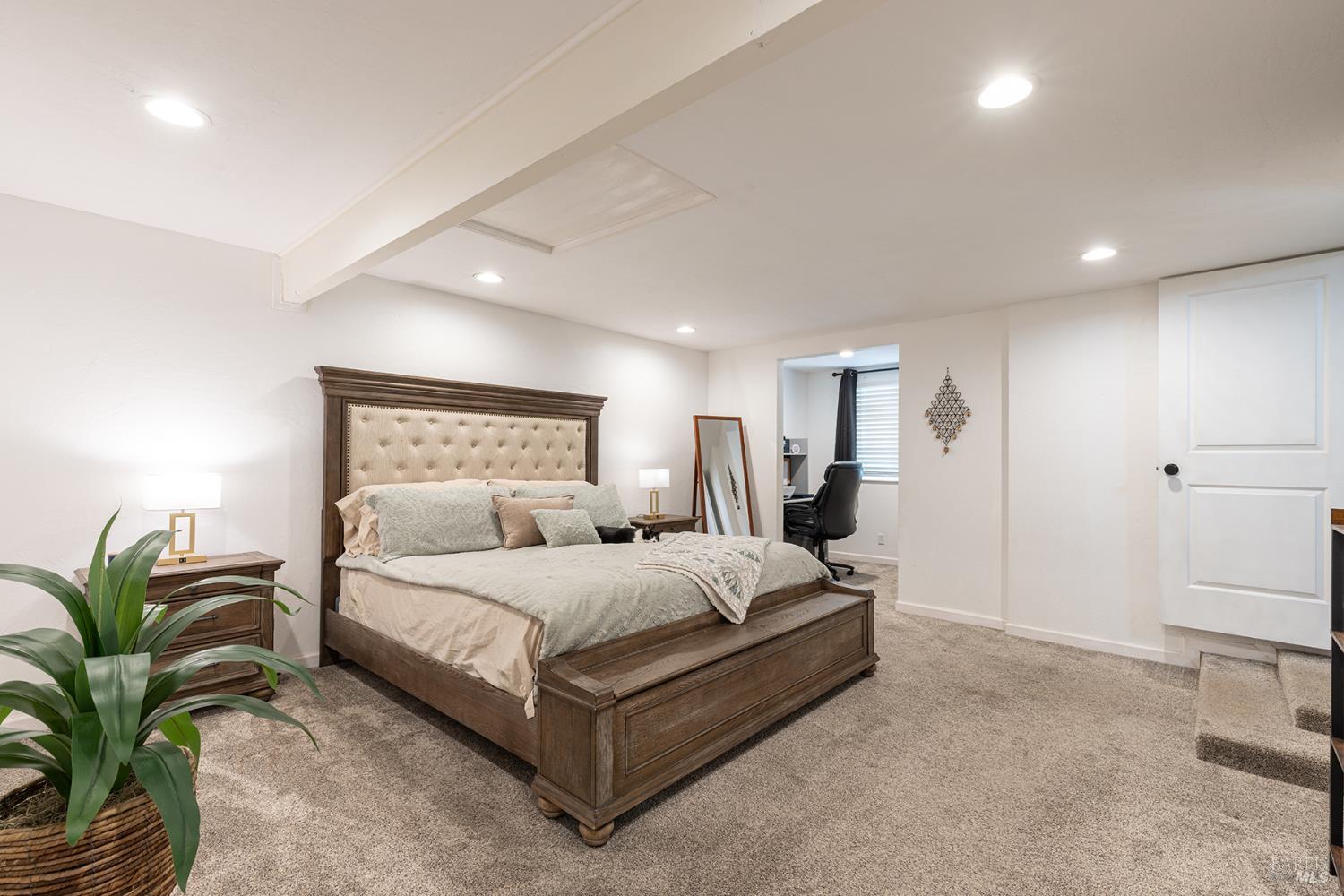 2827 Marlow Road Santa Rosa CA 95403