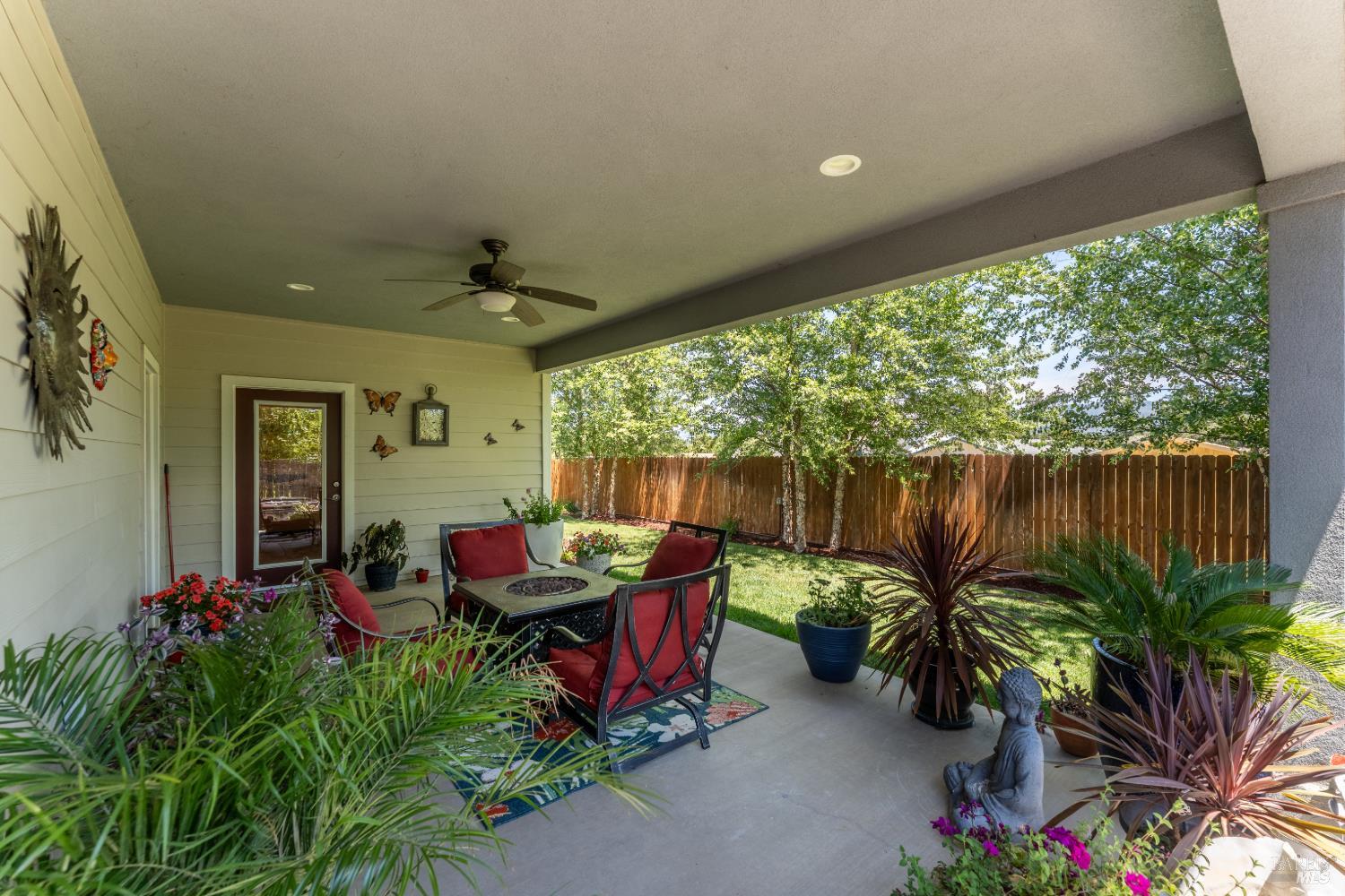 1051 Helen Avenue Ukiah CA 95482