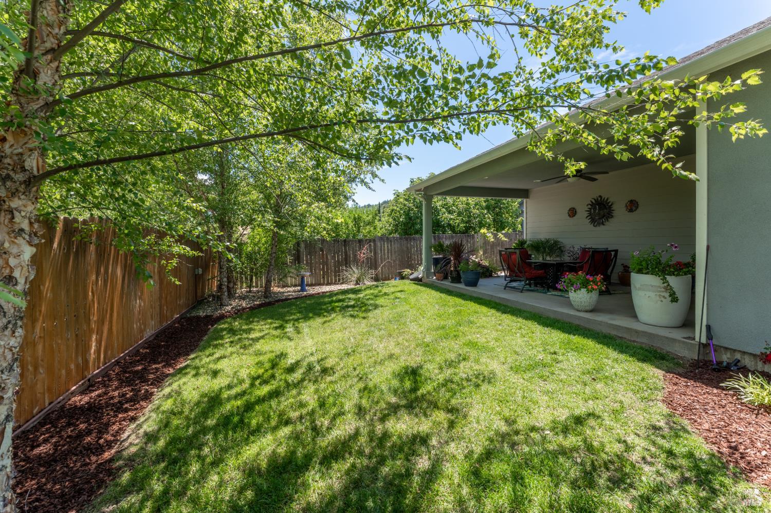 1051 Helen Avenue Ukiah CA 95482