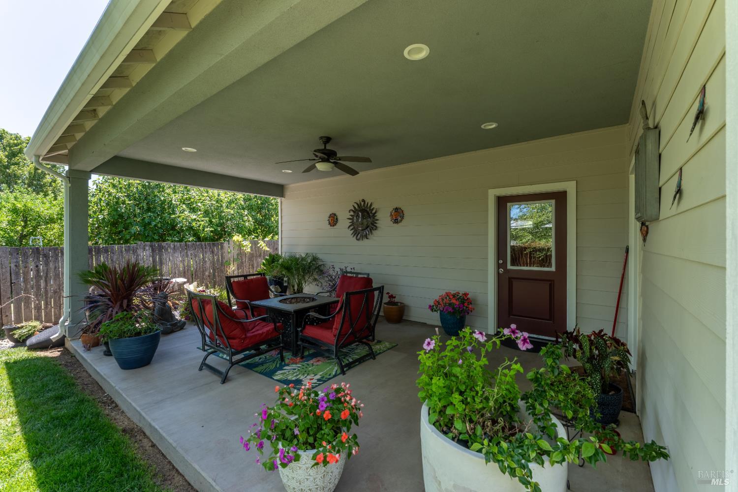 1051 Helen Avenue Ukiah CA 95482