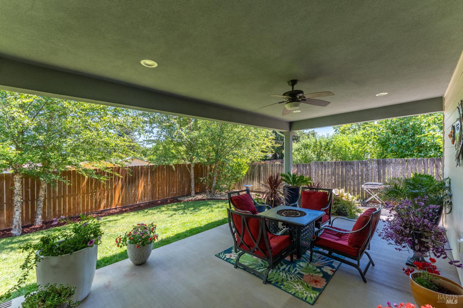 1051 Helen Avenue Ukiah CA 95482