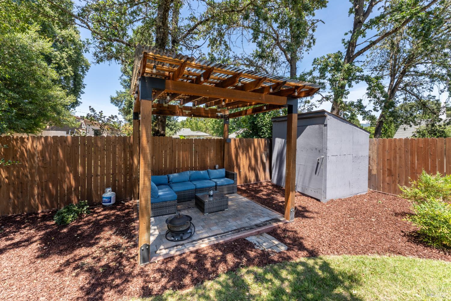 1051 Helen Avenue Ukiah CA 95482