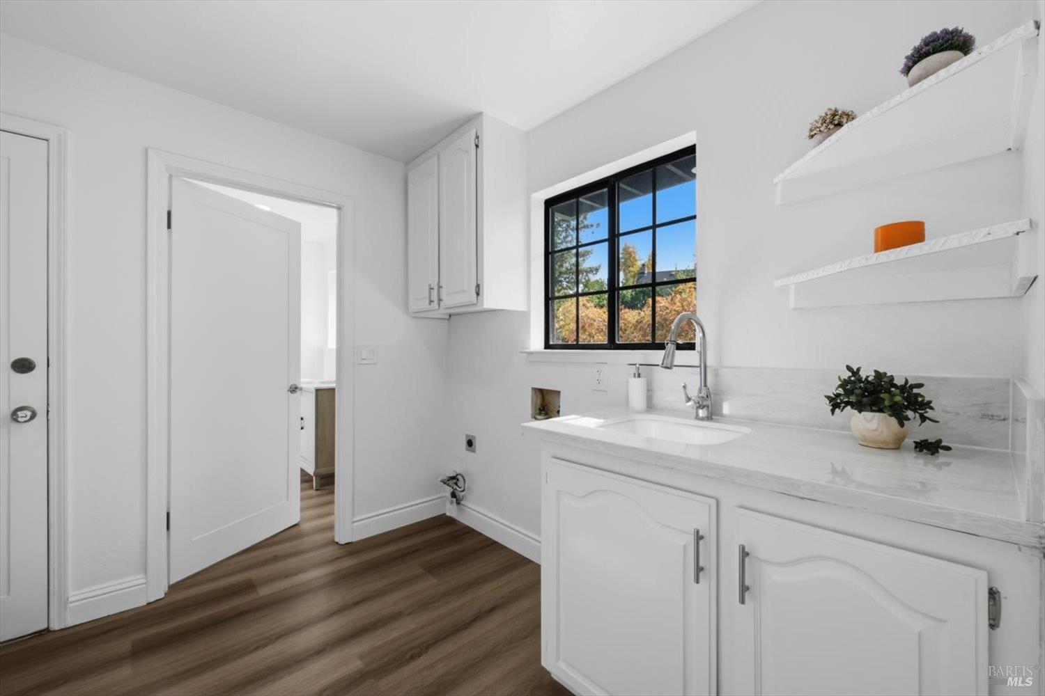 995 Hillview Drive Dixon CA 95620
