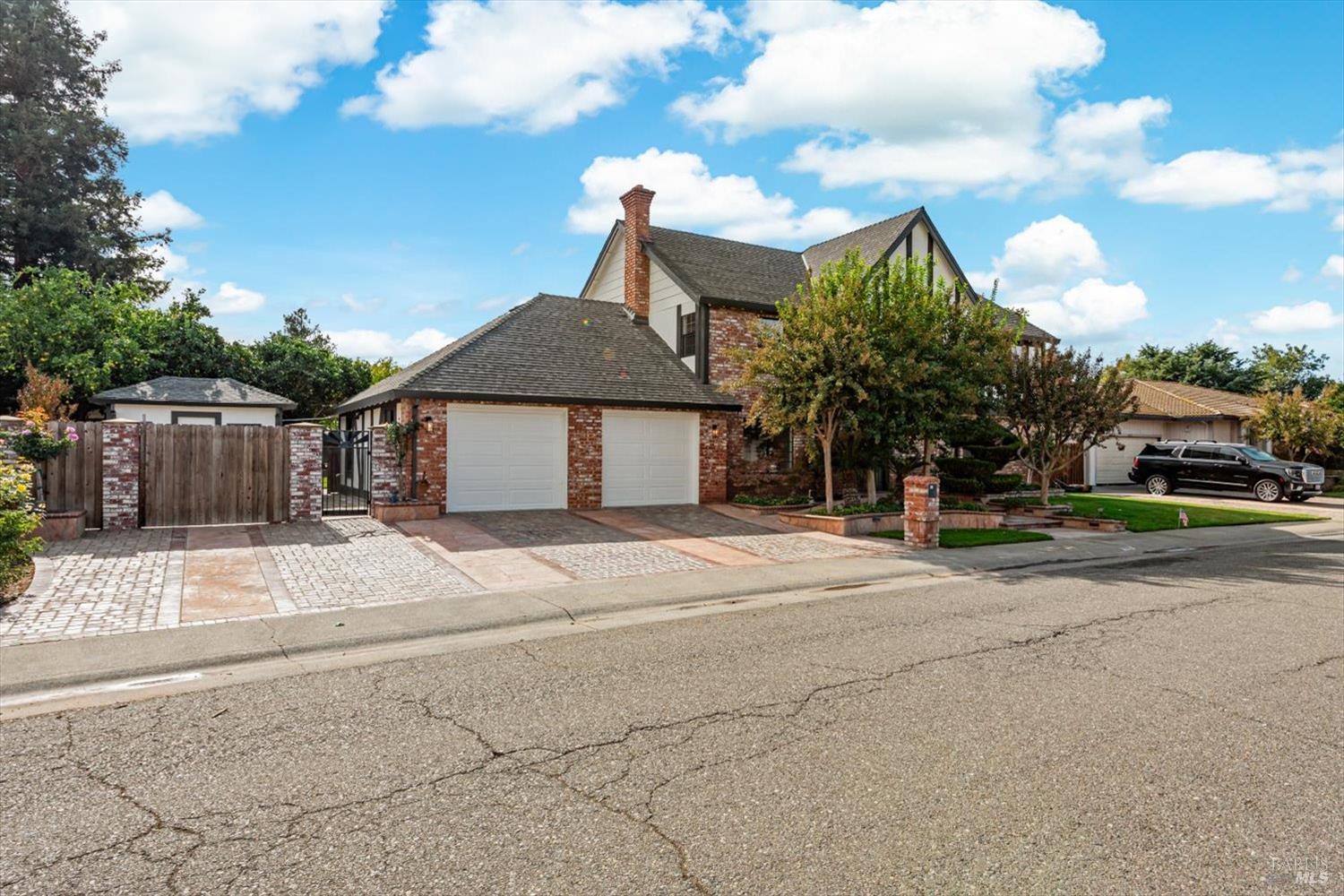 995 Hillview Drive Dixon CA 95620