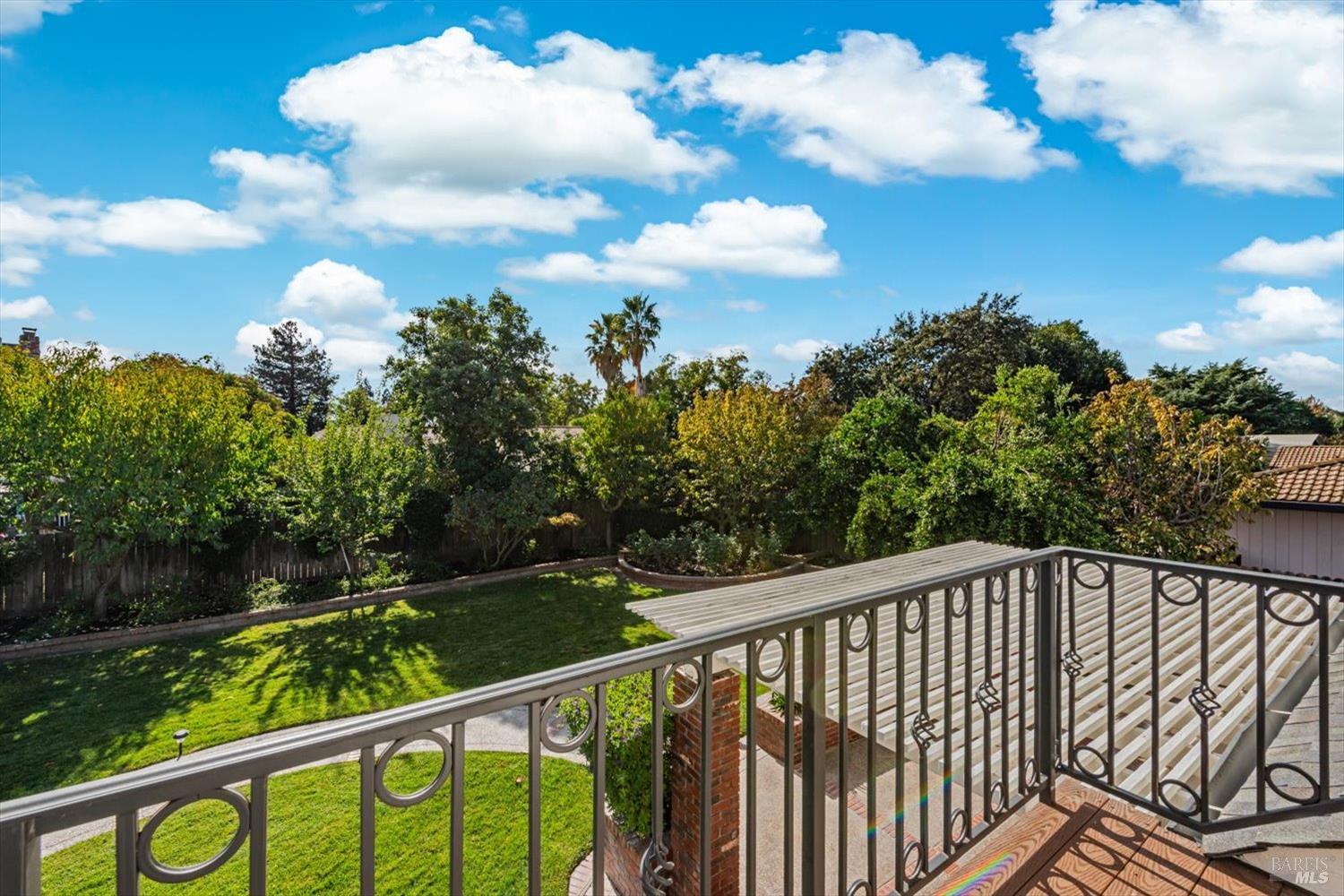995 Hillview Drive Dixon CA 95620