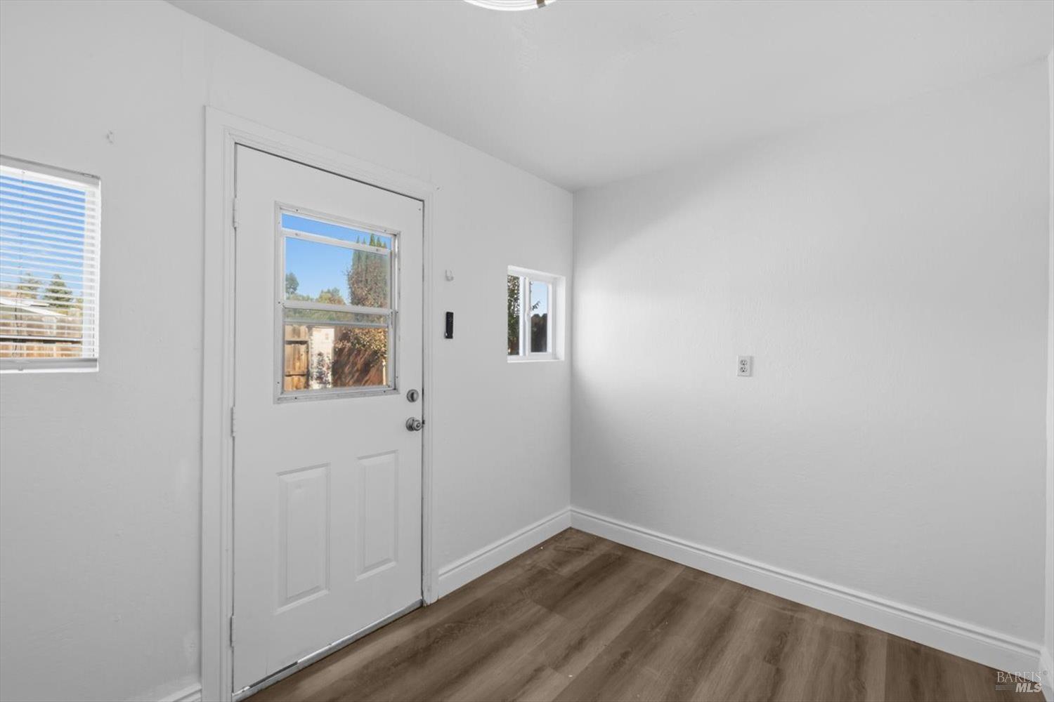 995 Hillview Drive Dixon CA 95620