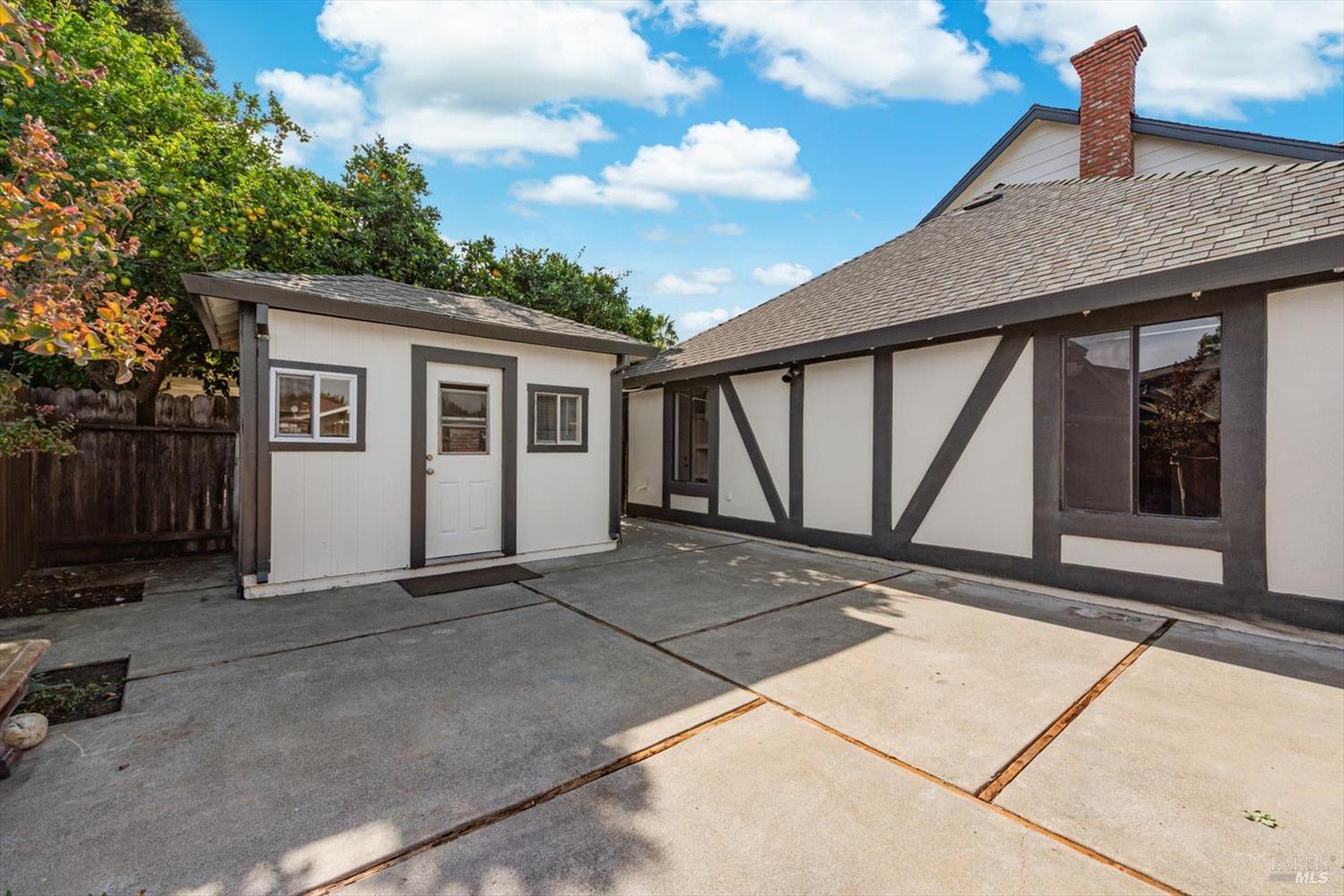995 Hillview Drive Dixon CA 95620