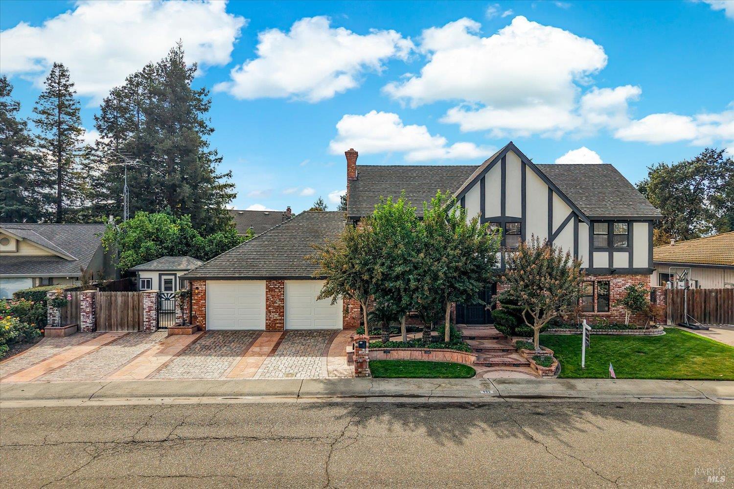 995 Hillview Drive Dixon CA 95620