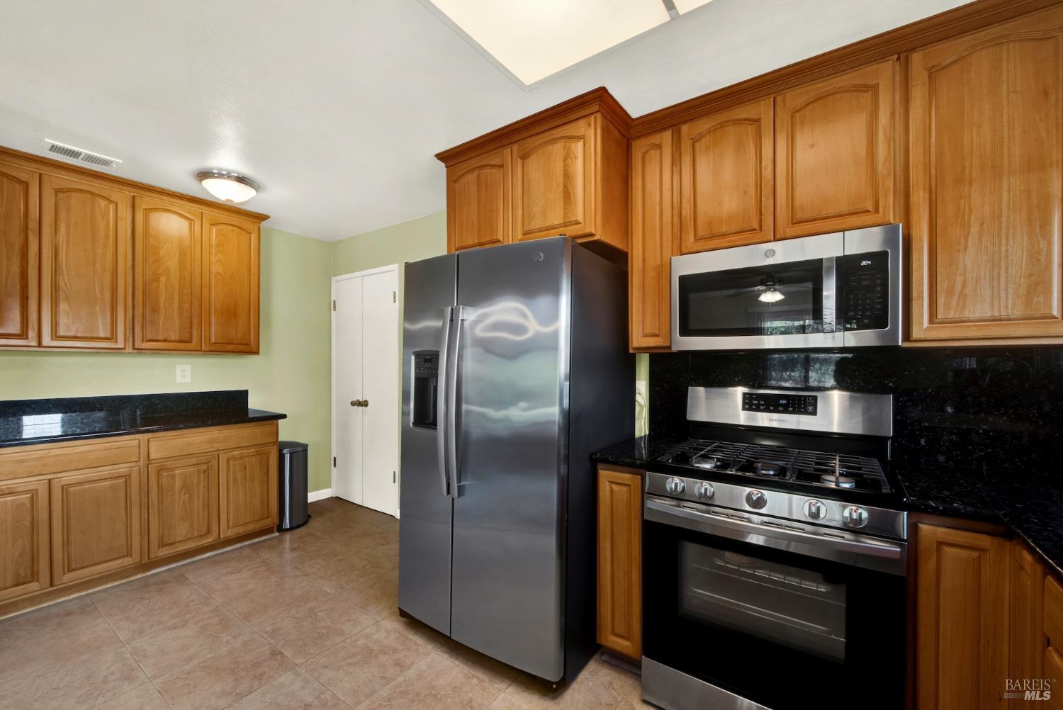 348 Adobe Drive Vacaville CA 95687