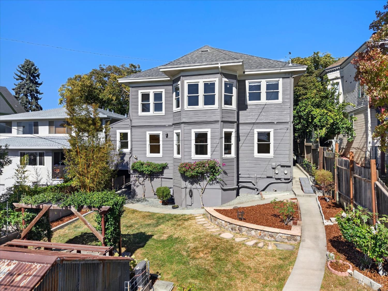 635-637 Georgia Street Vallejo CA 94590