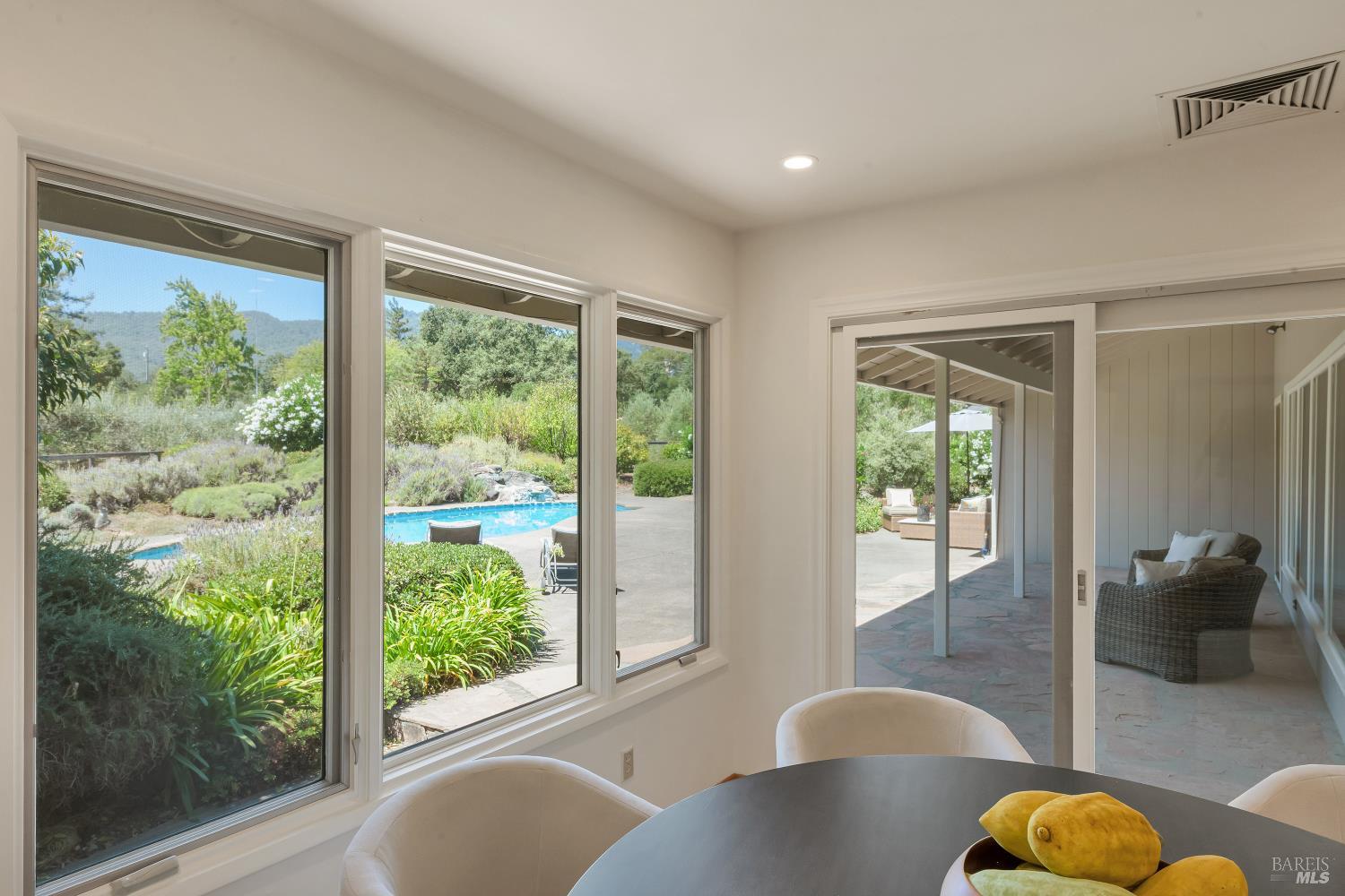 143 Loma Vista Drive Sonoma CA 95476