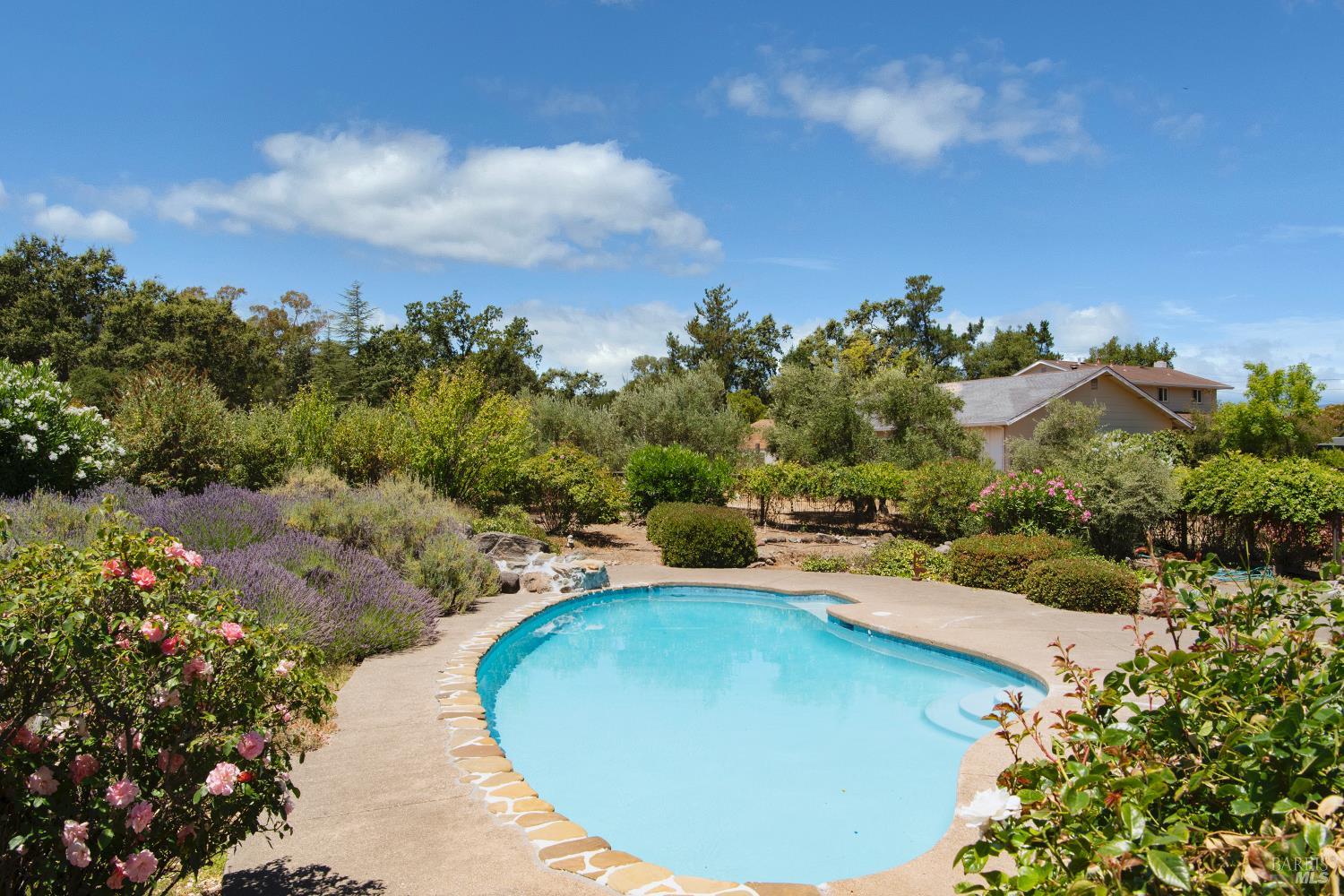 143 Loma Vista Drive Sonoma CA 95476