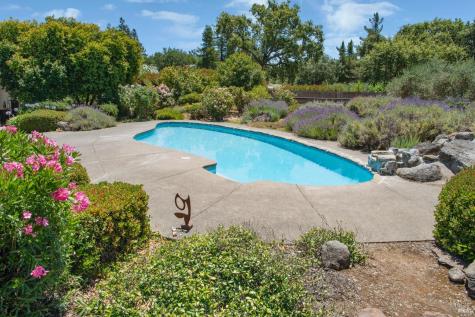 143 Loma Vista Drive Sonoma CA 95476
