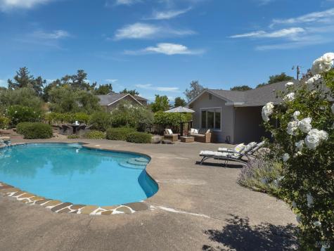 143 Loma Vista Drive Sonoma CA 95476
