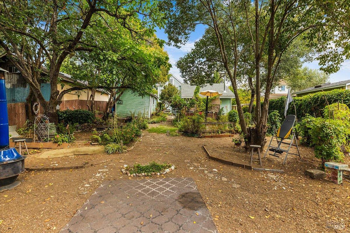 216 Grant Street Healdsburg CA 95448