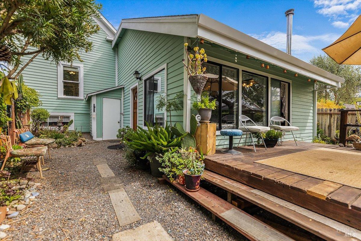 216 Grant Street Healdsburg CA 95448