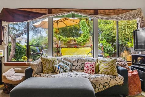216 Grant Street Healdsburg CA 95448