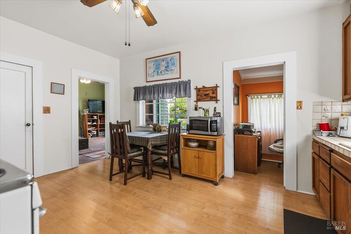 216 Grant Street Healdsburg CA 95448