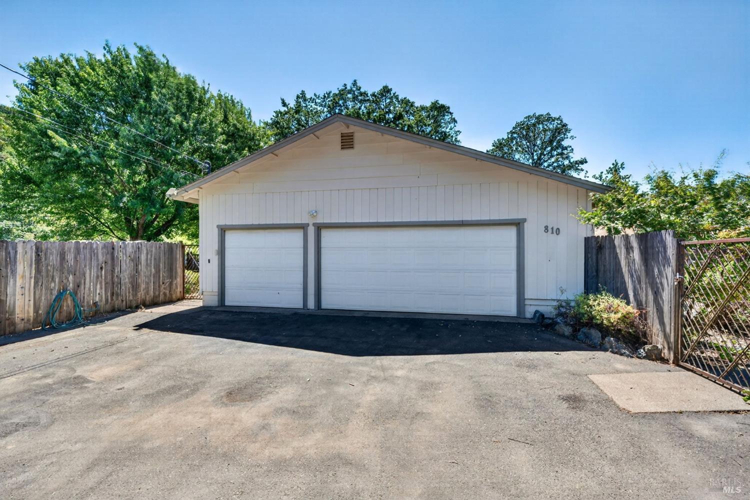 810 Mcnab Ranch Road Ukiah CA 95482