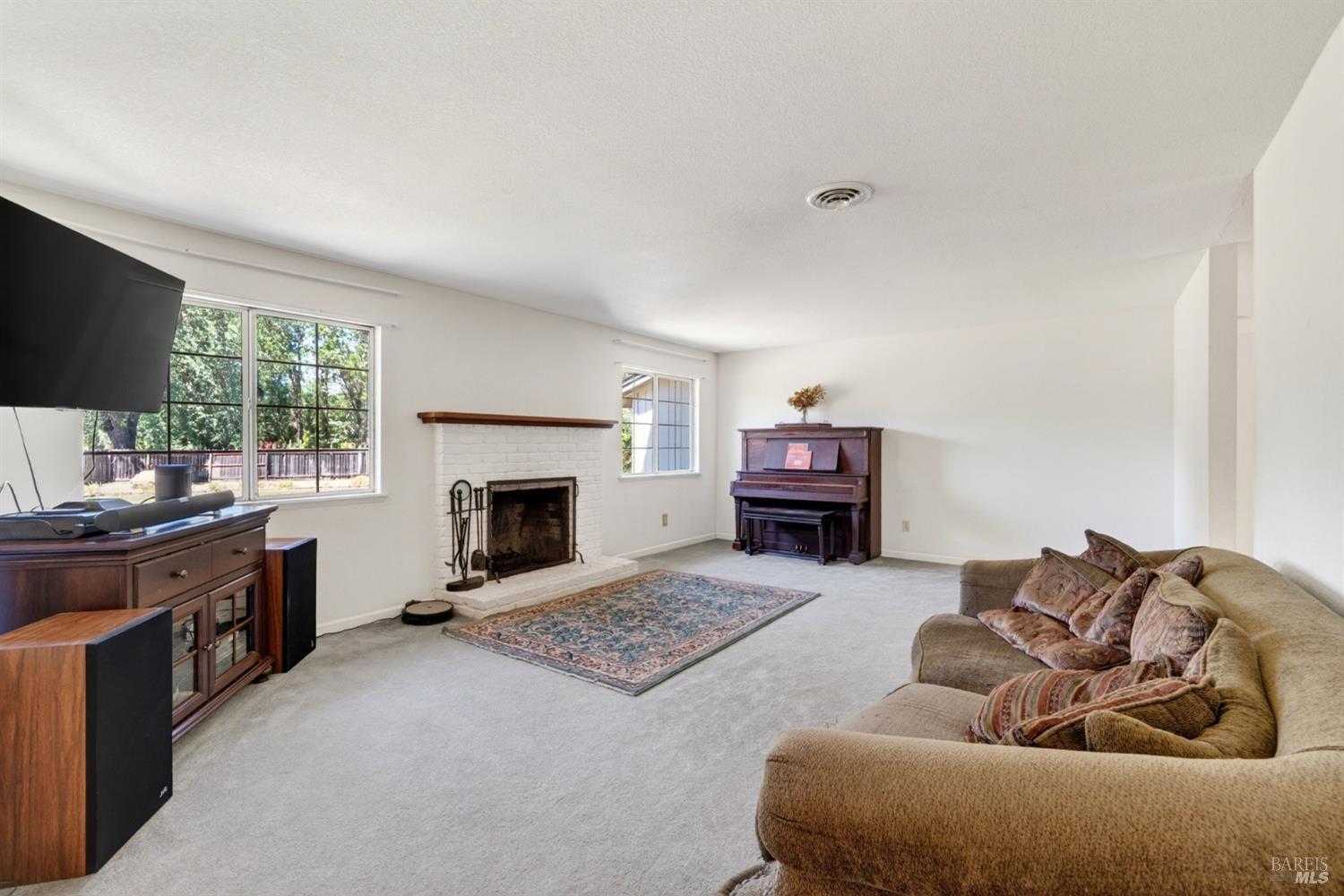 810 Mcnab Ranch Road Ukiah CA 95482