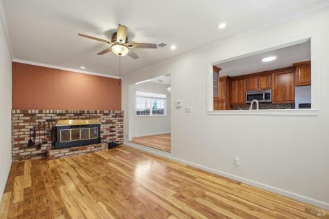 525 Albert Way Petaluma CA 94954