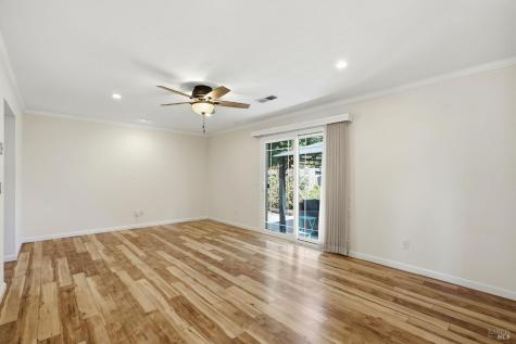 525 Albert Way Petaluma CA 94954