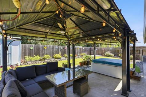 525 Albert Way Petaluma CA 94954