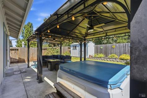 525 Albert Way Petaluma CA 94954