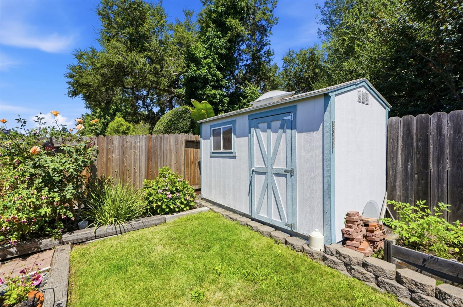 525 Albert Way Petaluma CA 94954