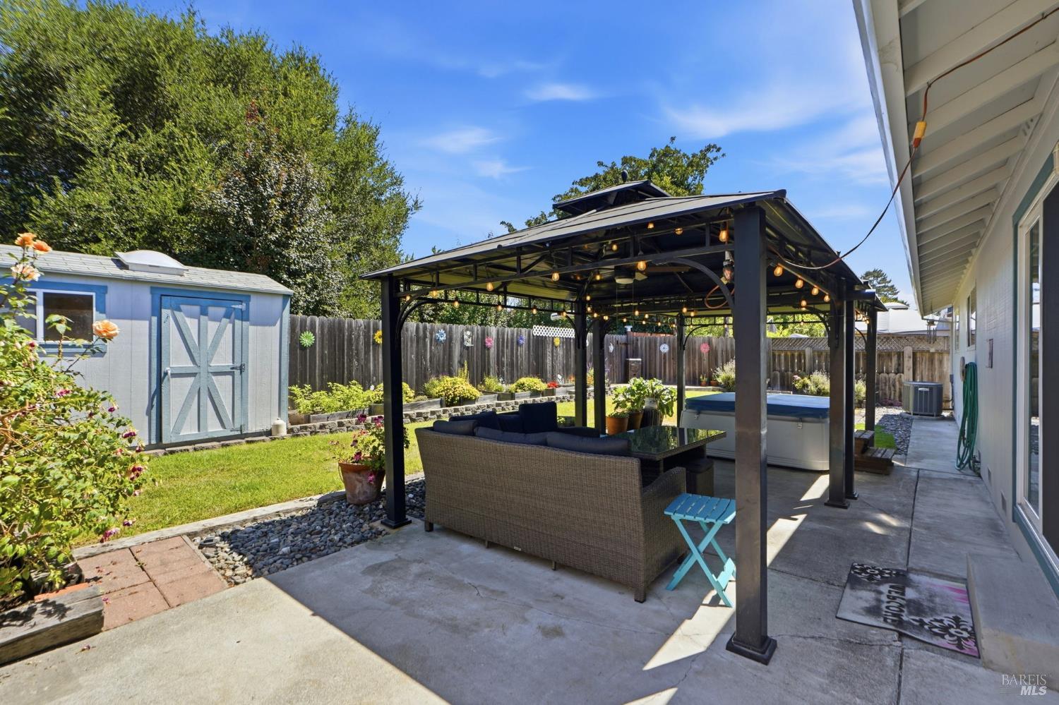 525 Albert Way Petaluma CA 94954